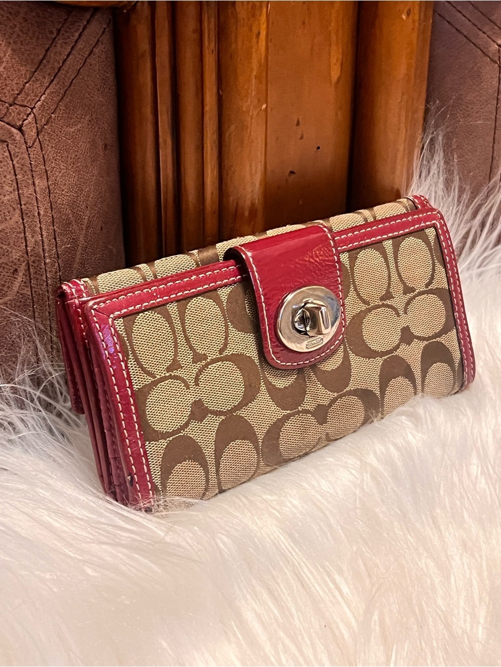 Coach Beige Signature Canvas Wallet with Red Patent Trim - Picture 1 of 12